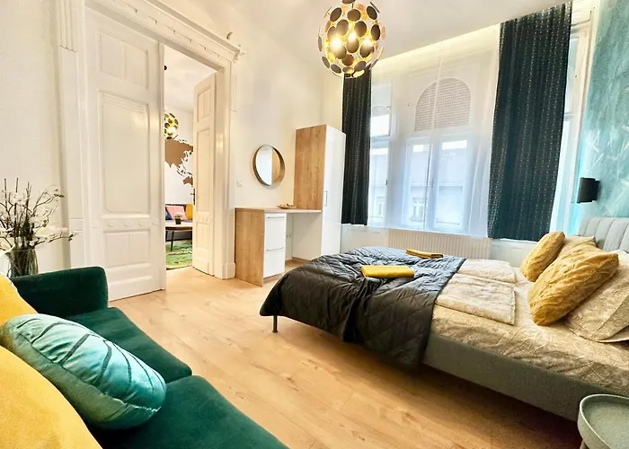 Luxory Design Apartment#Bakats#Freeparking#8Ppl