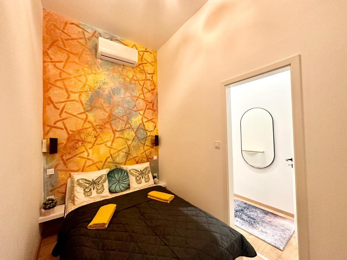 Apartment Luxory Design Apartment#bakats#freeparking#8ppl