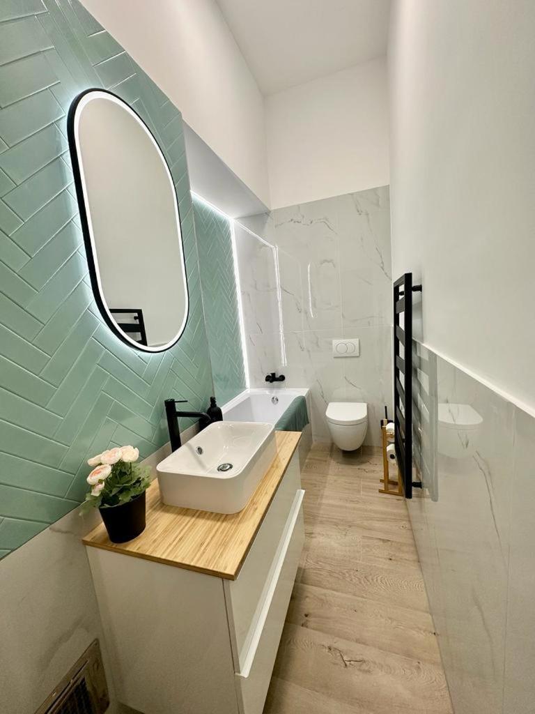 Luxory Design Apartment#bakats#freeparking#8ppl Apartament *